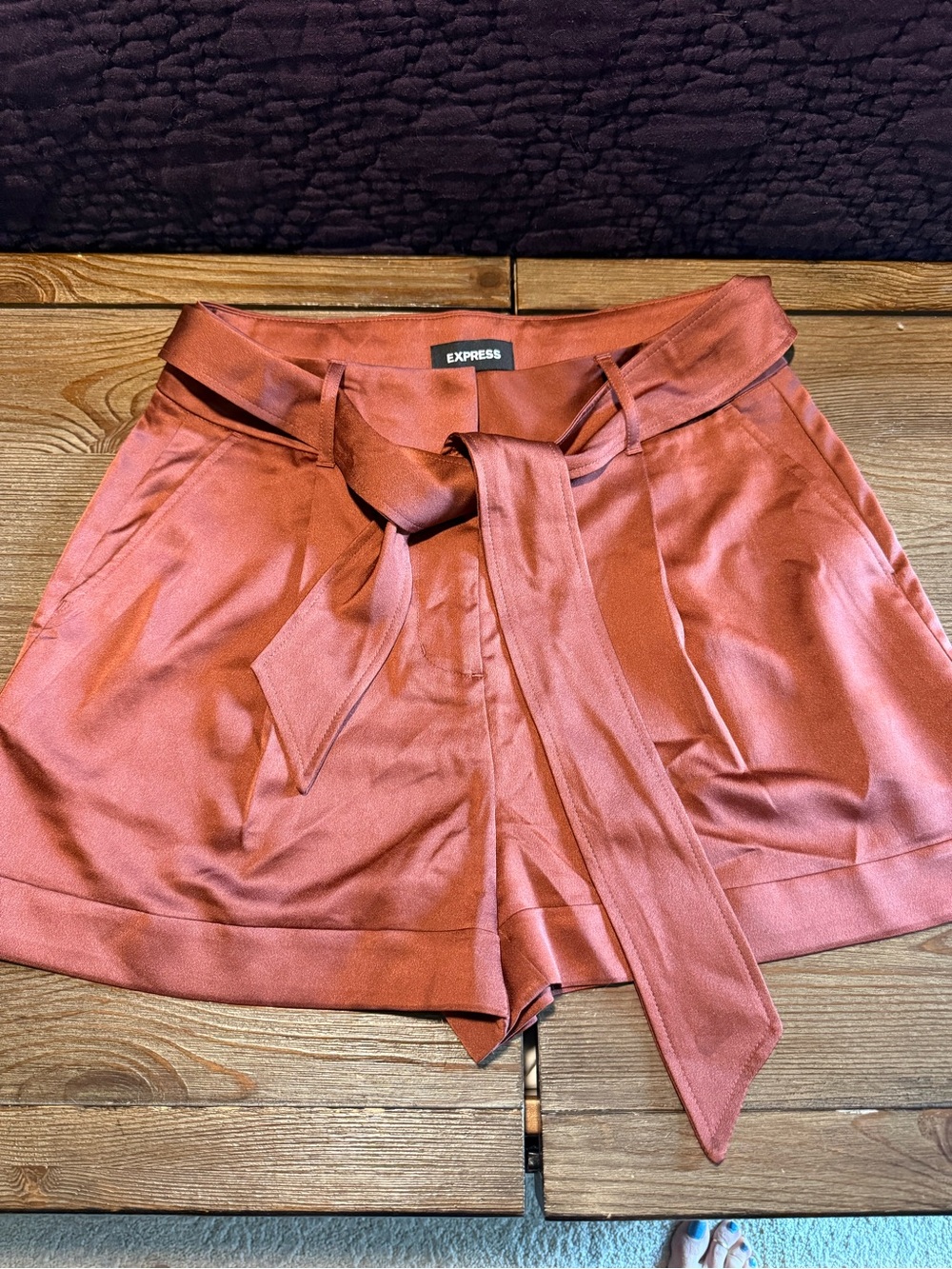Express Women's Tie-Waist Satin Shortie Super High Rise — Rust